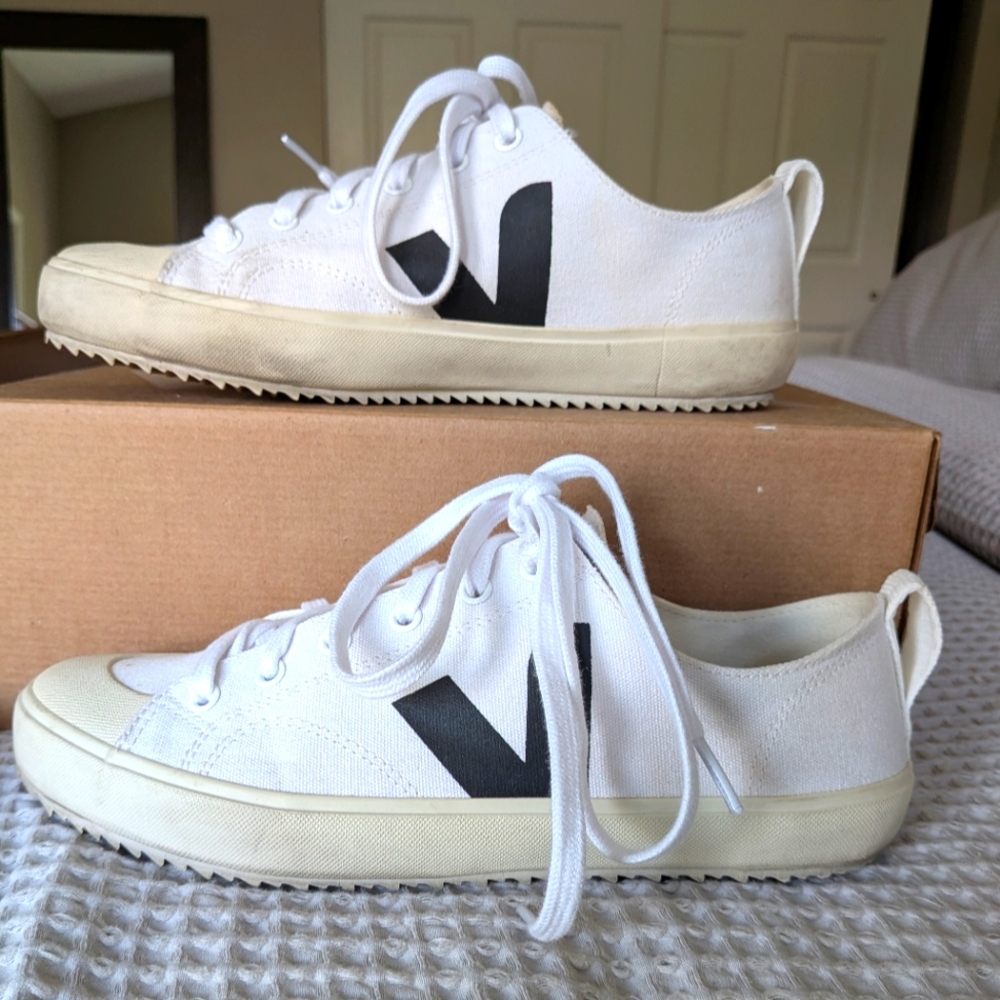 Veja Women's Nova White Canvas Sneakers